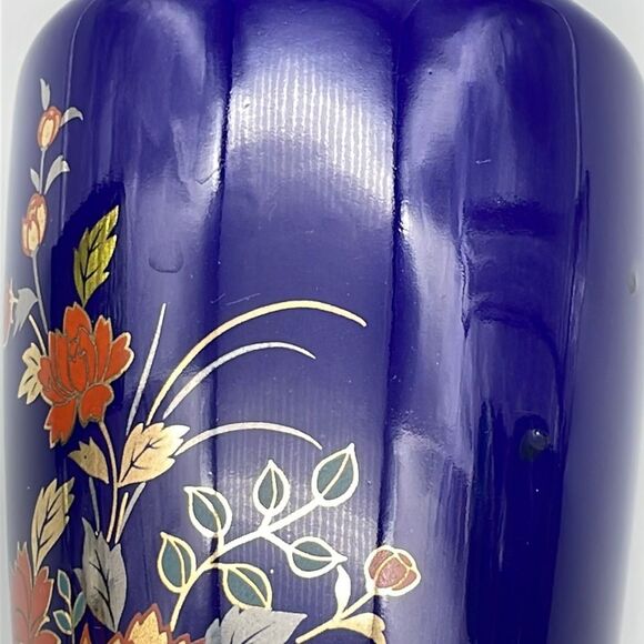 Vintage Cobalt Blue Floral Oriental Vase Made in Taiwan Gold Trim - Picture 7 of 14